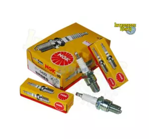 Свічка запалювання Toyota, Kawasaki 9009824935, 920702078, 87295154229 NGK Свічка запалювання Toyota, Kawasaki 9009824935, 920702078, 87295154229 NGK